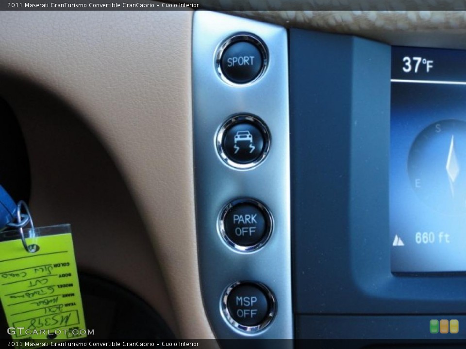 Cuoio Interior Controls for the 2011 Maserati GranTurismo Convertible GranCabrio #40700925