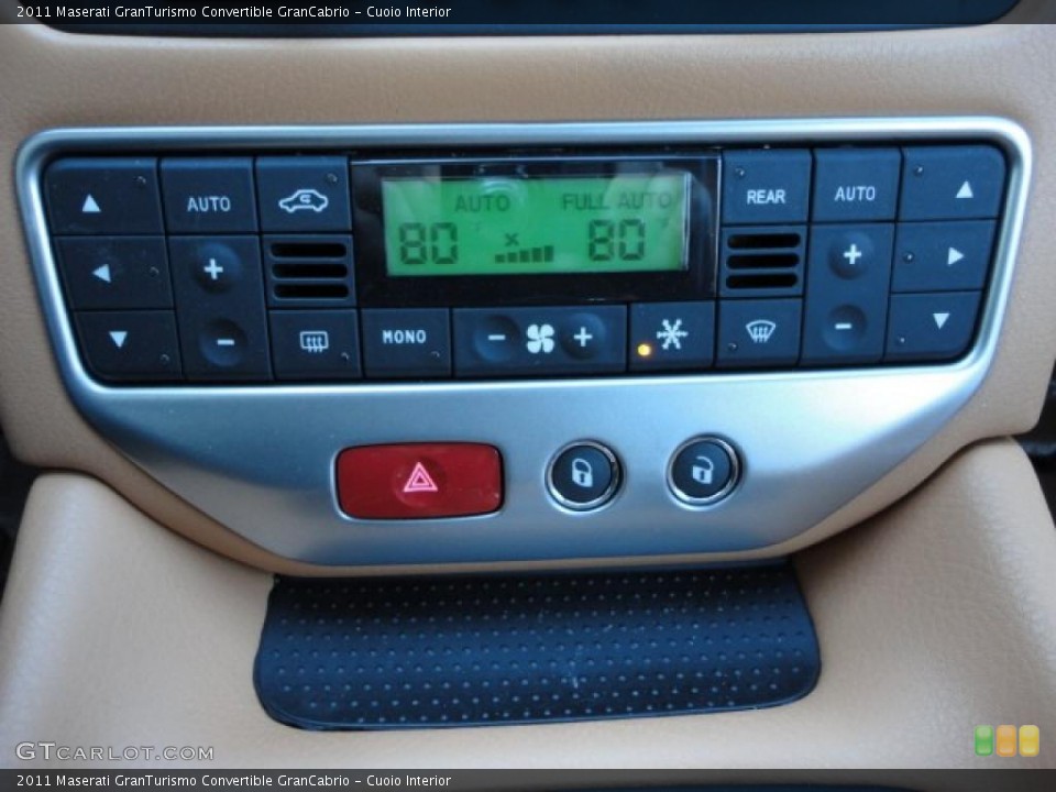 Cuoio Interior Controls for the 2011 Maserati GranTurismo Convertible GranCabrio #40700969