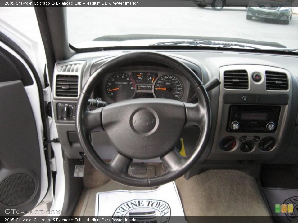 Medium Dark Pewter Interior Dashboard for the 2005 Chevrolet Colorado LS Extended Cab #40701717
