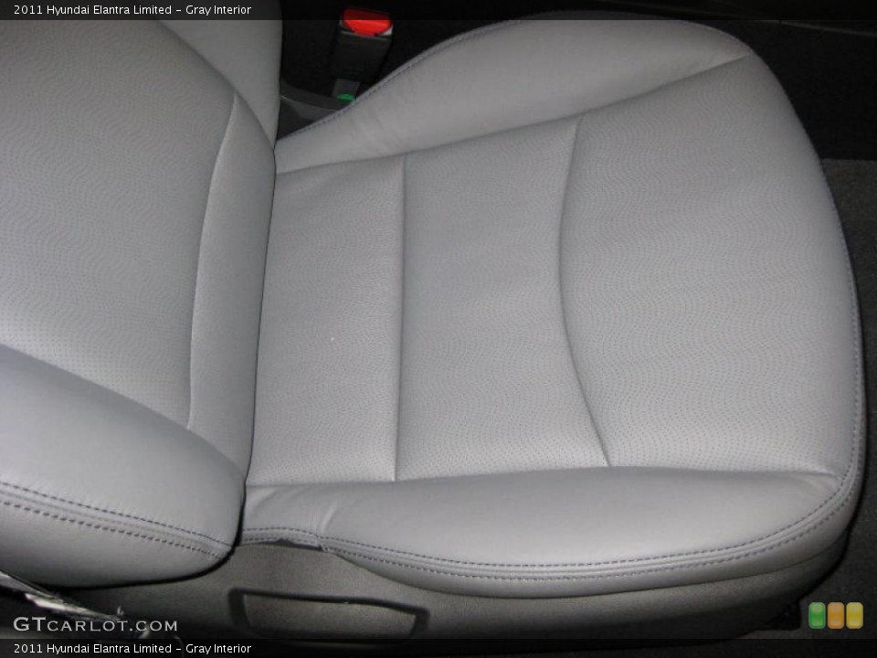Gray Interior Photo for the 2011 Hyundai Elantra Limited #40707981