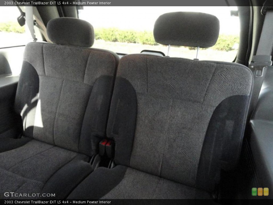 Medium Pewter Interior Photo for the 2003 Chevrolet TrailBlazer EXT LS 4x4 #40708745