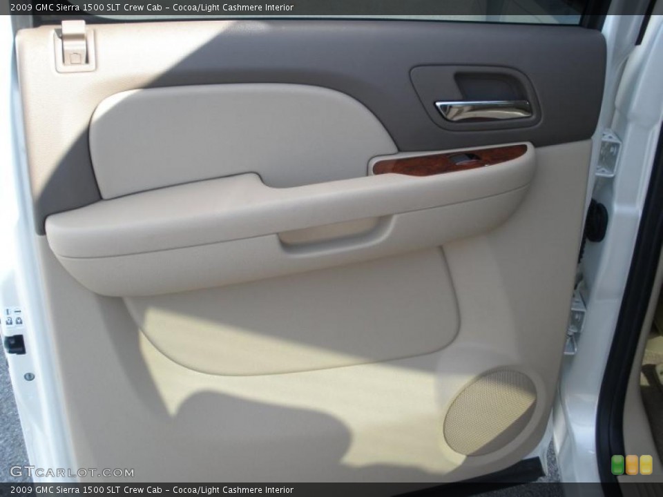 Cocoa/Light Cashmere Interior Door Panel for the 2009 GMC Sierra 1500 SLT Crew Cab #40709257