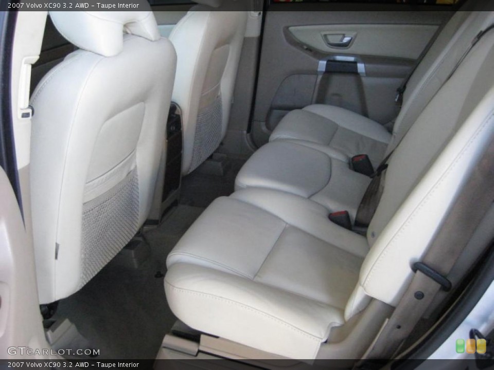 Taupe Interior Photo for the 2007 Volvo XC90 3.2 AWD #40709697