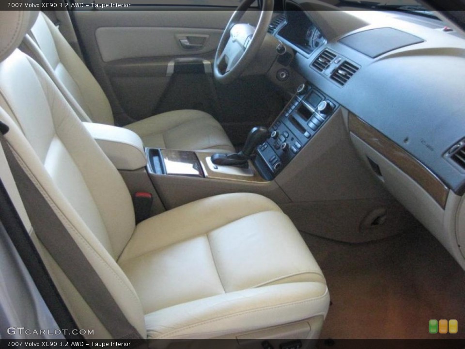 Taupe Interior Photo for the 2007 Volvo XC90 3.2 AWD #40709713