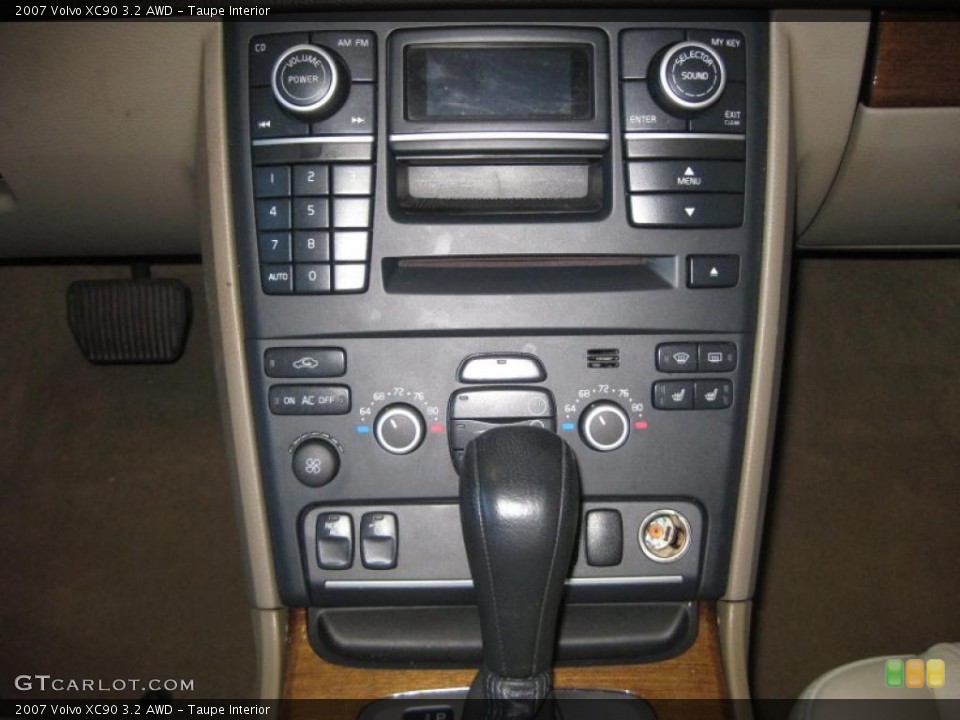 Taupe Interior Controls for the 2007 Volvo XC90 3.2 AWD #40709741