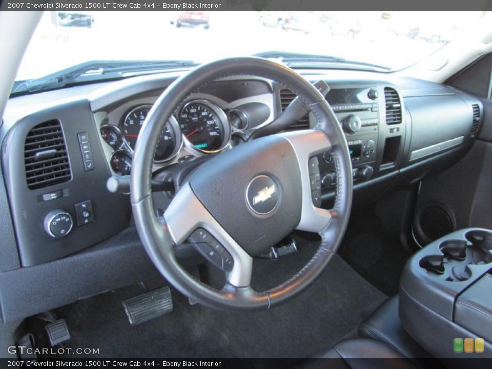 Ebony Black Interior Dashboard for the 2007 Chevrolet Silverado 1500 LT Crew Cab 4x4 #40711738