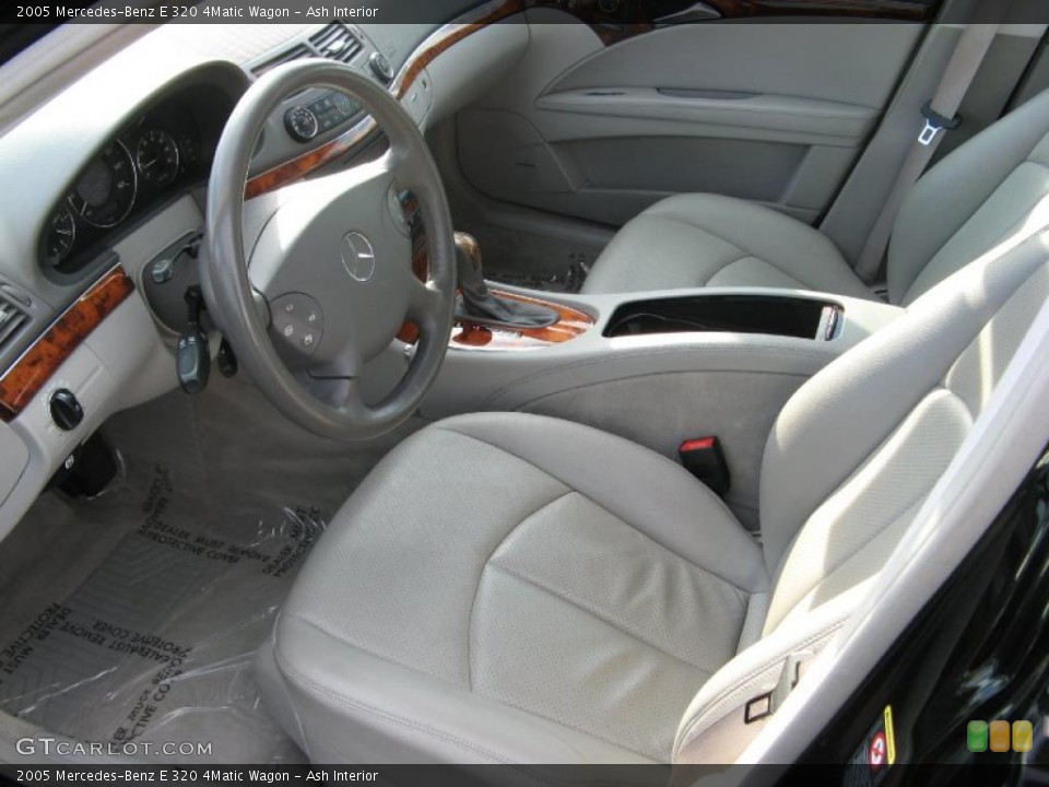 Ash Interior Photo for the 2005 Mercedes-Benz E 320 4Matic Wagon #40715138