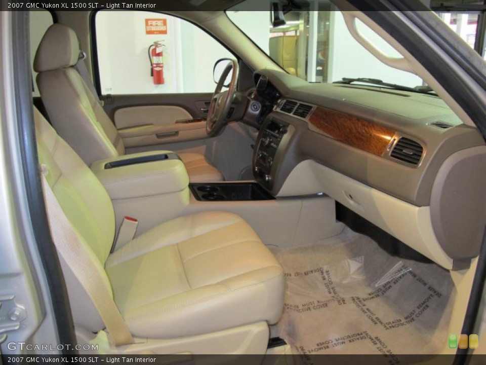 Light Tan Interior Photo for the 2007 GMC Yukon XL 1500 SLT #40721962