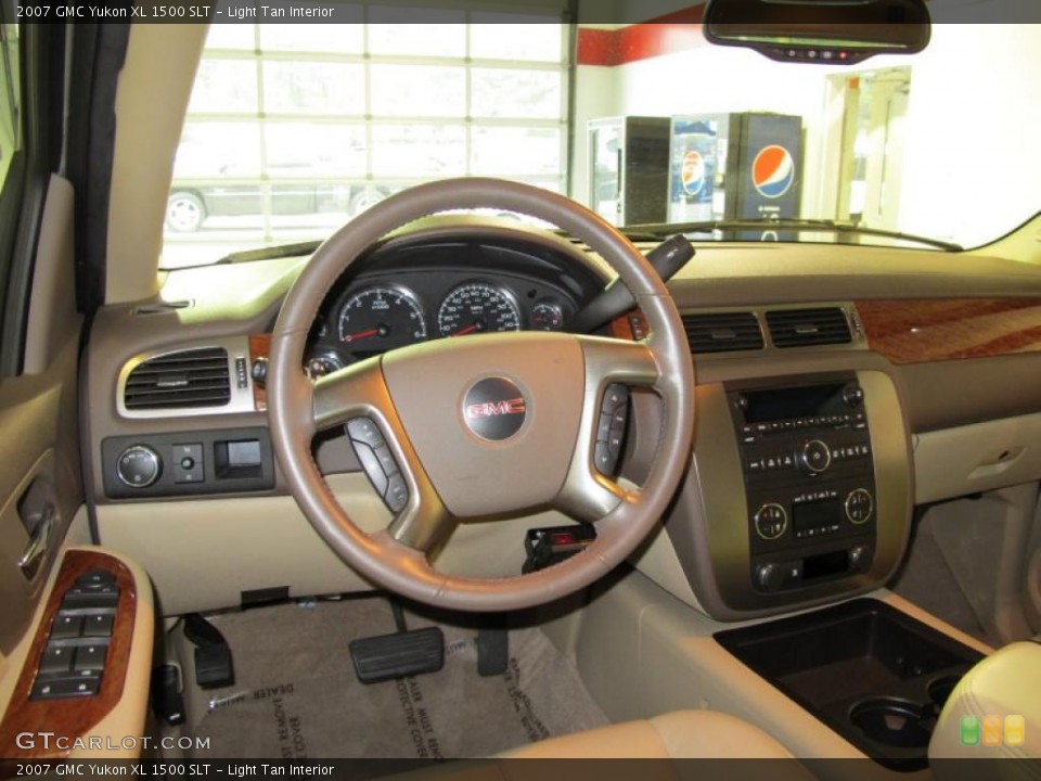 Light Tan Interior Dashboard for the 2007 GMC Yukon XL 1500 SLT #40721990