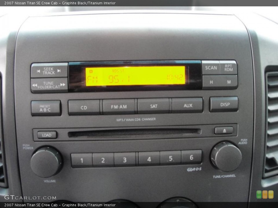 Graphite Black/Titanium Interior Controls for the 2007 Nissan Titan SE Crew Cab #40722490