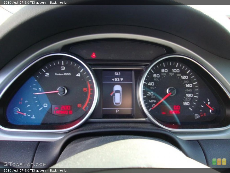 Black Interior Gauges for the 2010 Audi Q7 3.0 TDI quattro #40725898