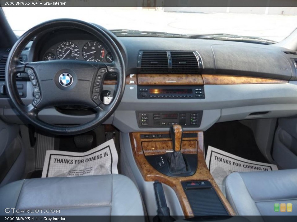 Gray Interior Dashboard for the 2000 BMW X5 4.4i #40726254