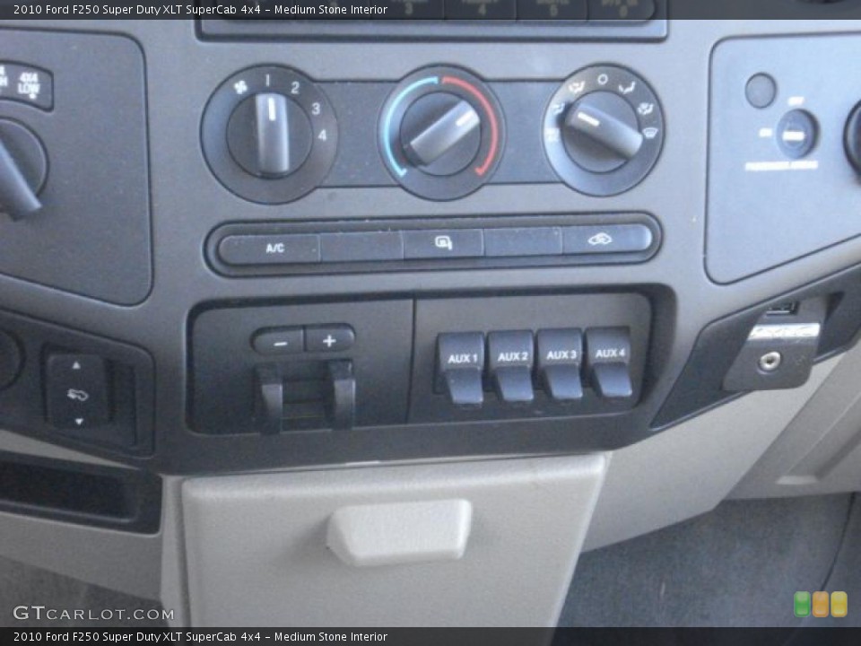 Medium Stone Interior Controls for the 2010 Ford F250 Super Duty XLT SuperCab 4x4 #40730283