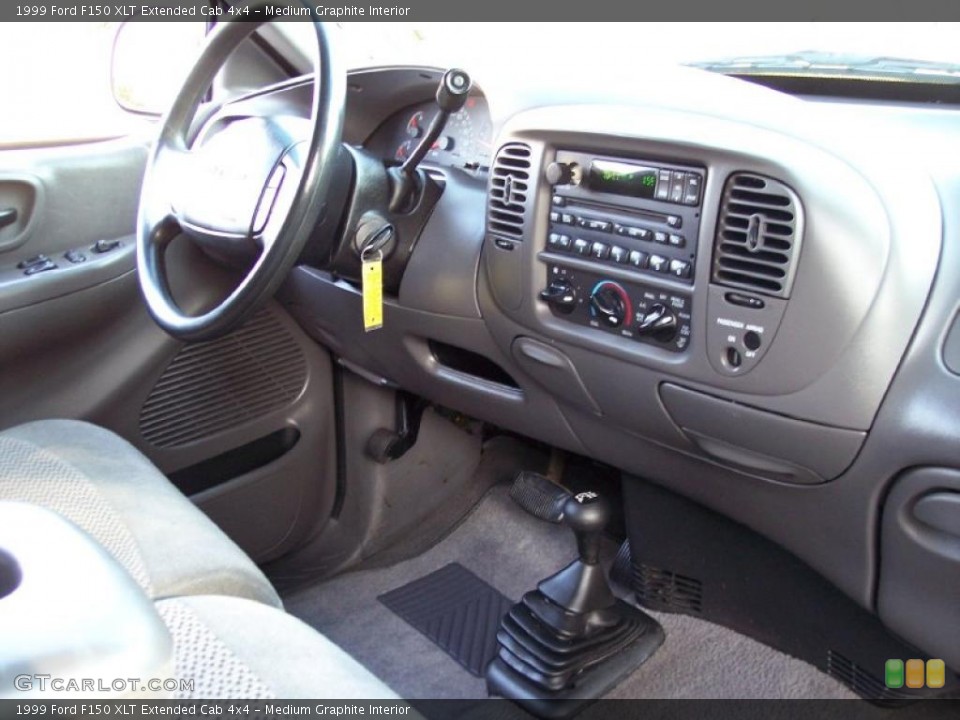 Medium Graphite Interior Dashboard for the 1999 Ford F150 XLT Extended Cab 4x4 #40737243