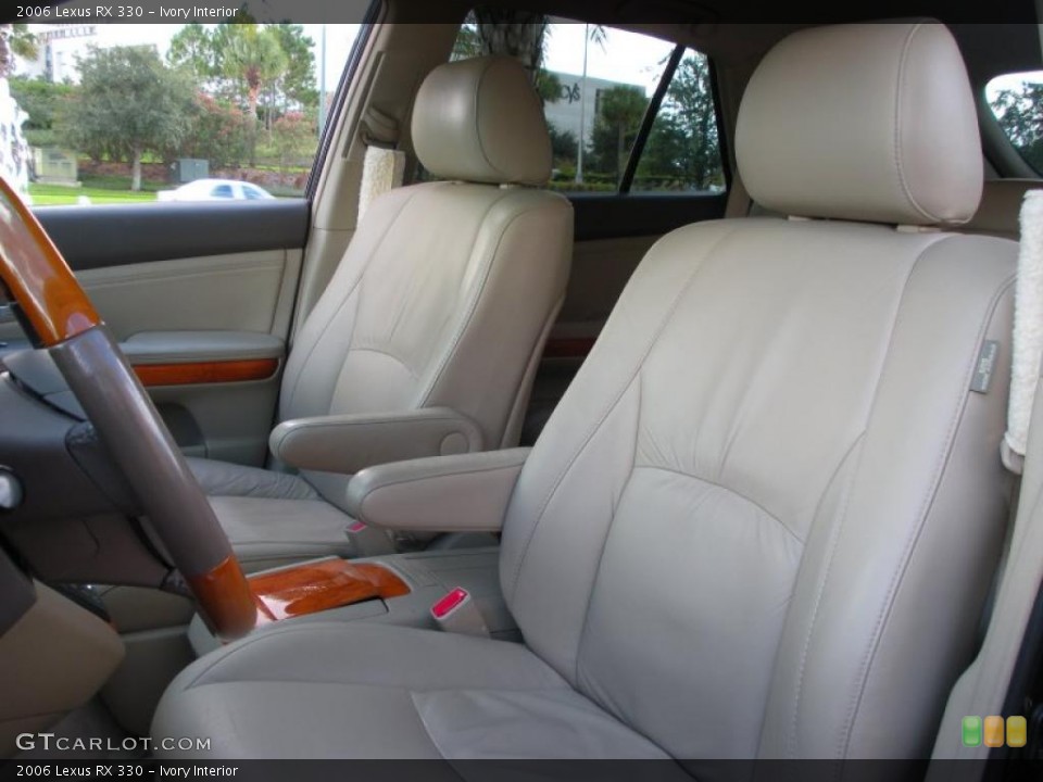 Ivory Interior Photo for the 2006 Lexus RX 330 #40738063