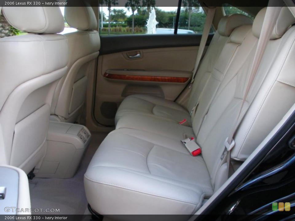 Ivory Interior Photo for the 2006 Lexus RX 330 #40738071