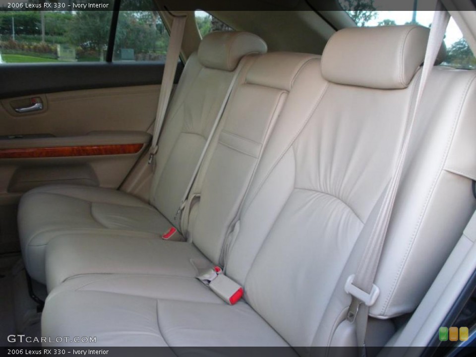 Ivory Interior Photo for the 2006 Lexus RX 330 #40738075