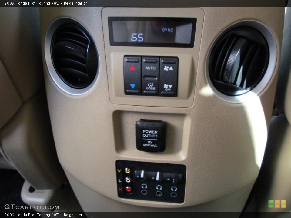 Beige Interior Controls for the 2009 Honda Pilot Touring 4WD #40738975
