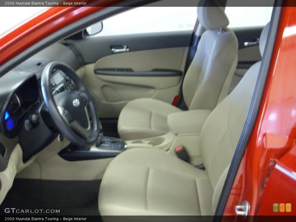 Beige Interior Photo for the 2009 Hyundai Elantra Touring #40740043
