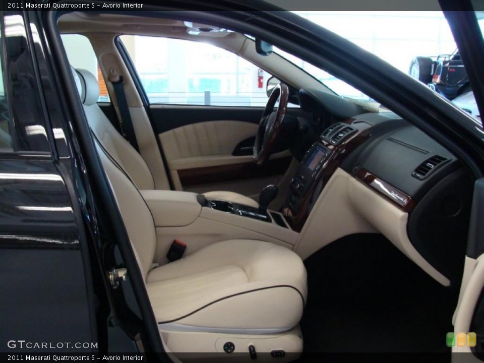 Avorio Interior Photo for the 2011 Maserati Quattroporte S #40745592