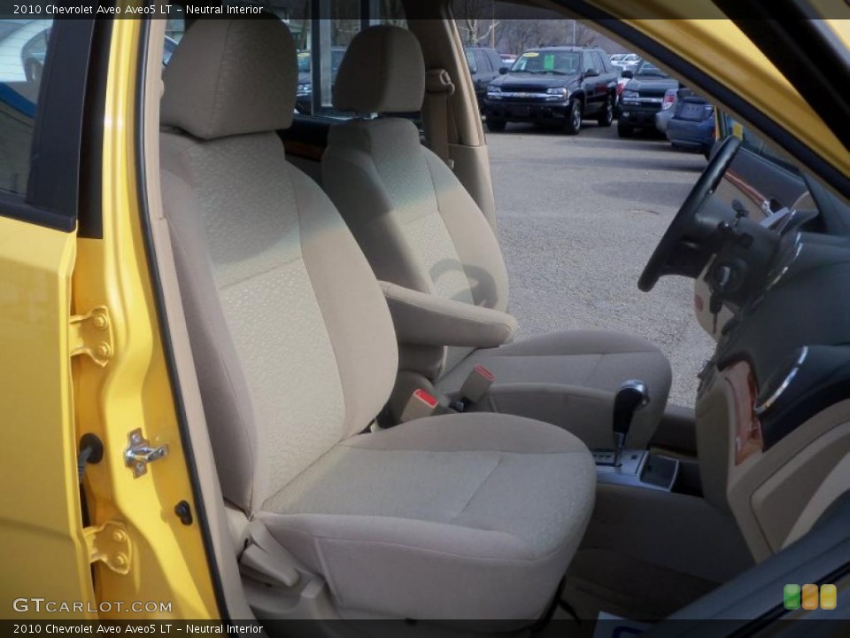 Neutral Interior Photo for the 2010 Chevrolet Aveo Aveo5 LT #40747989