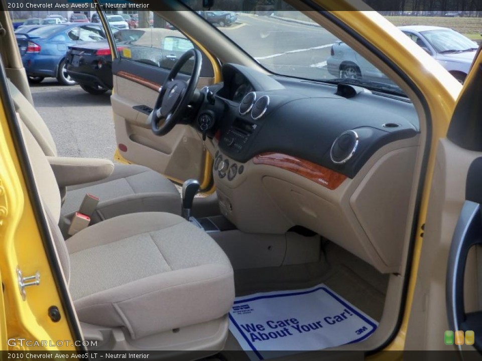Neutral Interior Dashboard for the 2010 Chevrolet Aveo Aveo5 LT #40748001