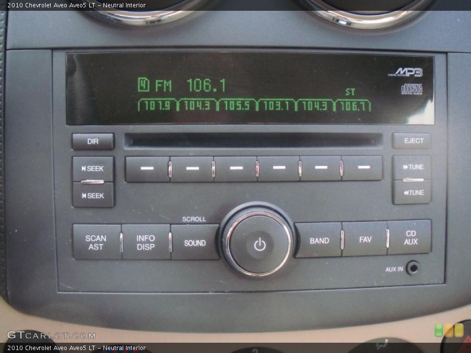 Neutral Interior Controls for the 2010 Chevrolet Aveo Aveo5 LT #40748097