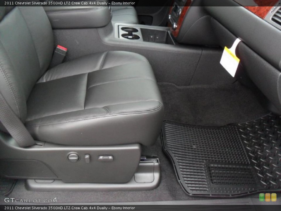 Ebony Interior Photo for the 2011 Chevrolet Silverado 3500HD LTZ Crew Cab 4x4 Dually #40770411