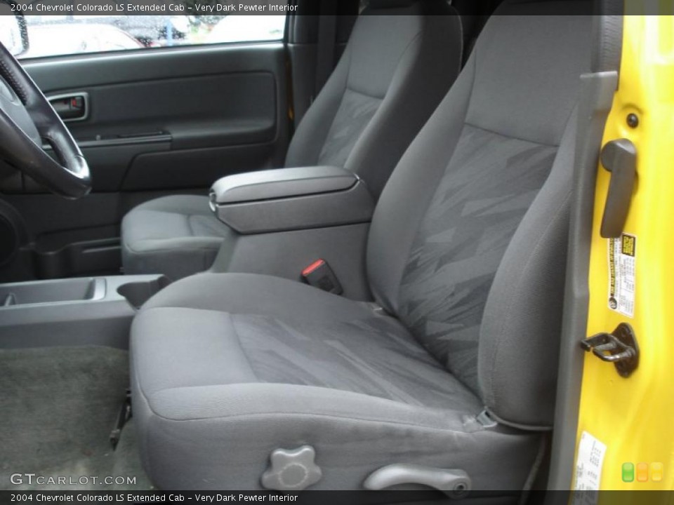 Very Dark Pewter Interior Photo for the 2004 Chevrolet Colorado LS Extended Cab #40773867