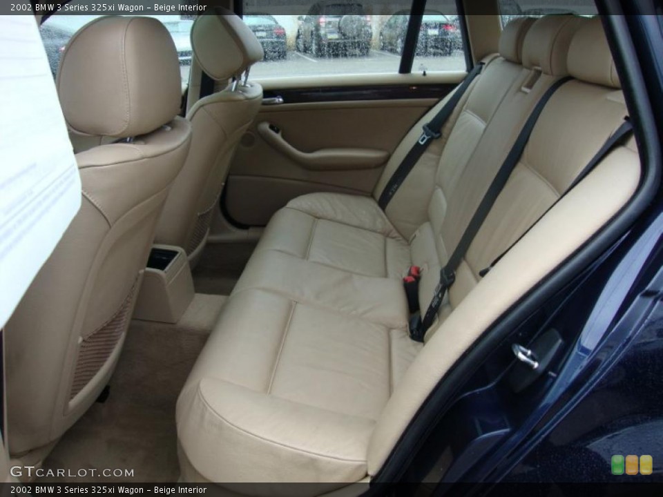 Beige Interior Photo for the 2002 BMW 3 Series 325xi Wagon #40779063