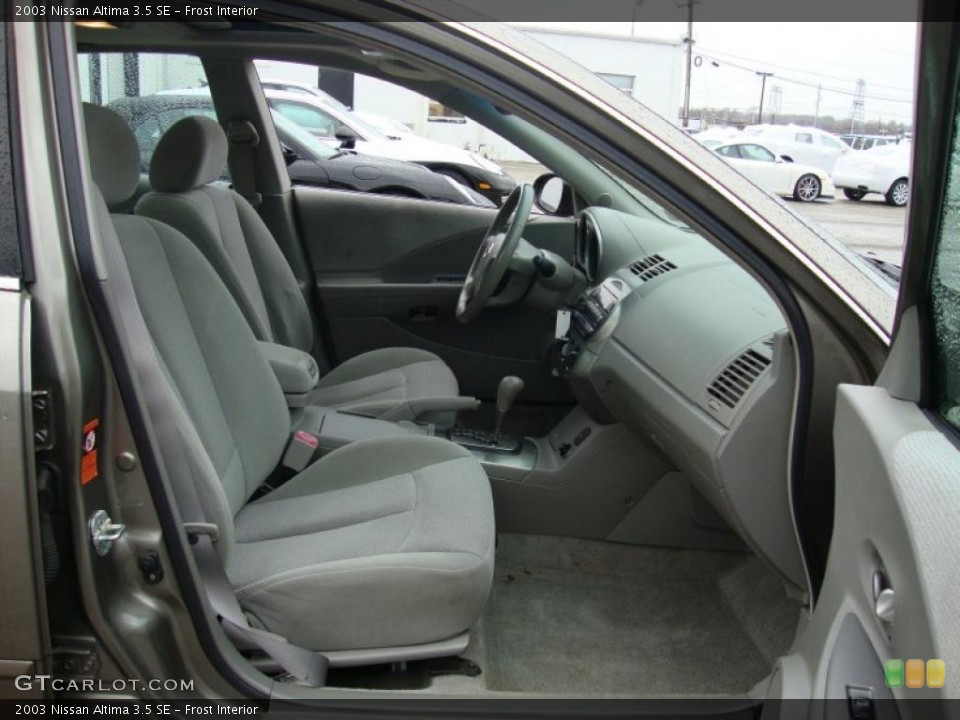 Frost Interior Photo for the 2003 Nissan Altima 3.5 SE #40780675