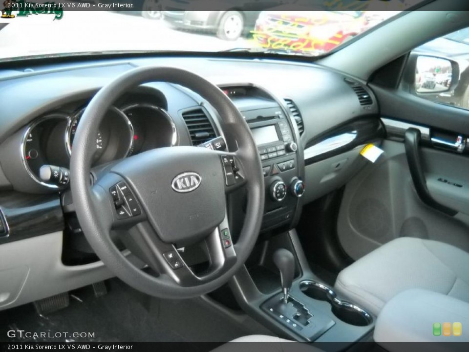 Gray Interior Photo for the 2011 Kia Sorento LX V6 AWD #40781279
