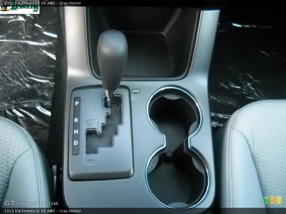 Gray Interior Transmission for the 2011 Kia Sorento LX V6 AWD #40781431