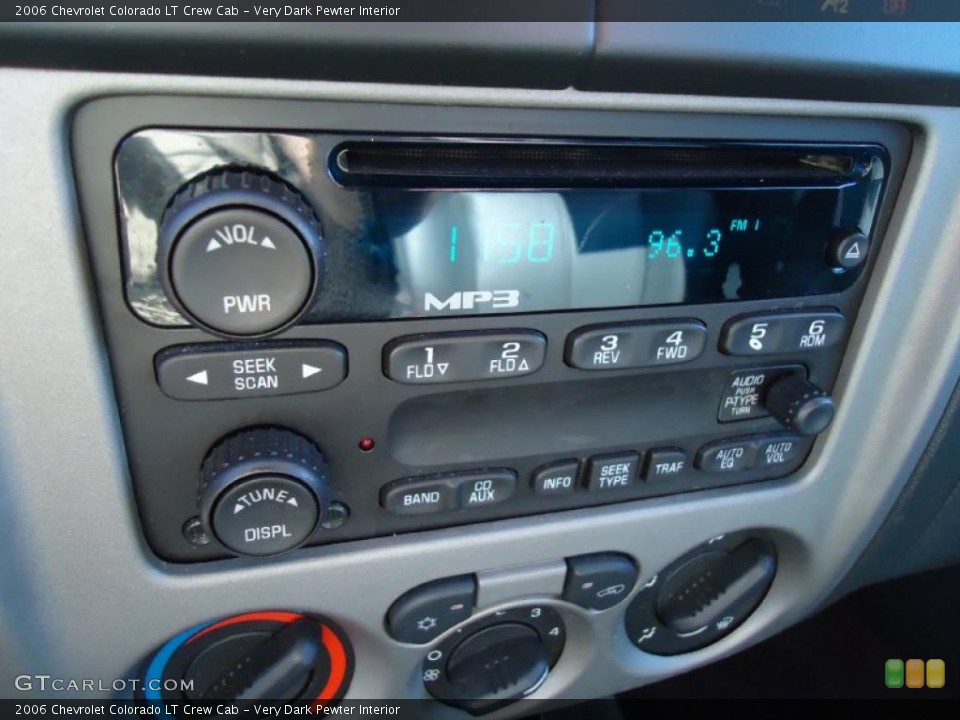 Very Dark Pewter Interior Controls for the 2006 Chevrolet Colorado LT Crew Cab #40785909