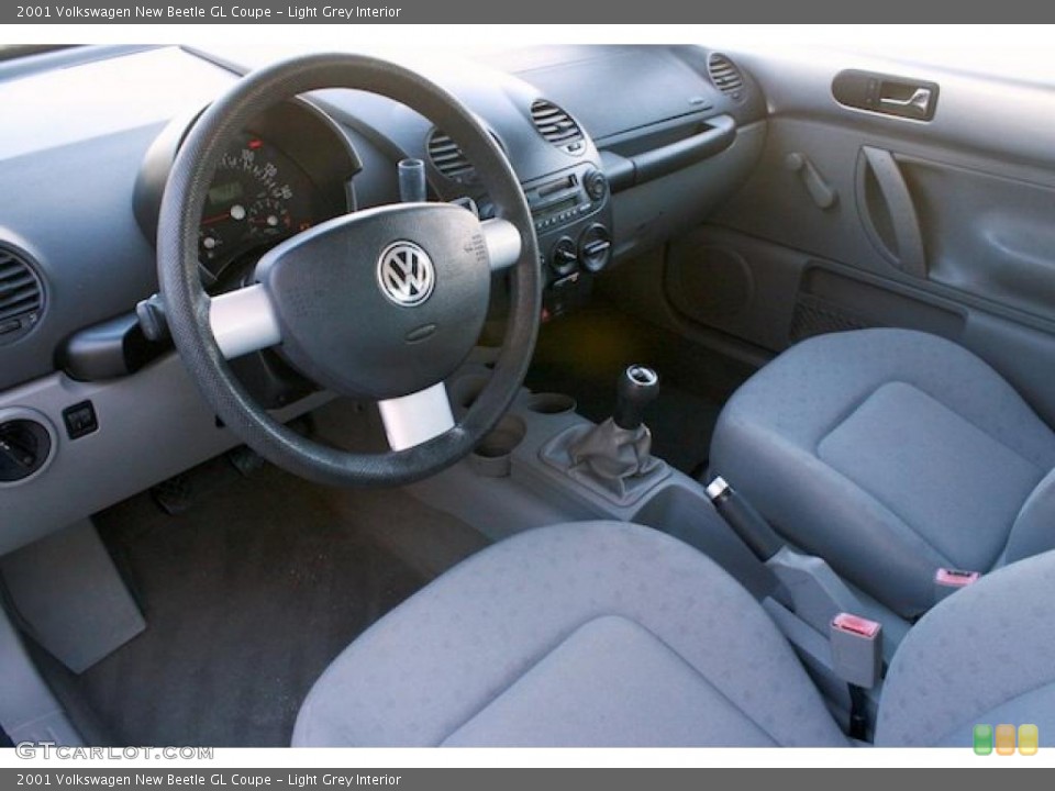 Light Grey Interior Photo for the 2001 Volkswagen New Beetle GL Coupe #40795359