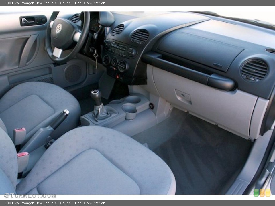 Light Grey Interior Photo for the 2001 Volkswagen New Beetle GL Coupe #40795415