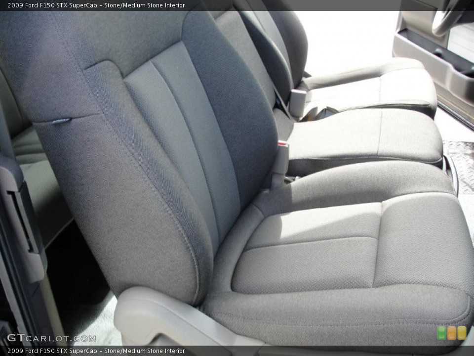 Stone/Medium Stone Interior Photo for the 2009 Ford F150 STX SuperCab #40799839