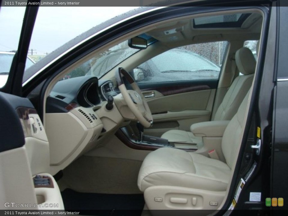 Ivory Interior Photo for the 2011 Toyota Avalon Limited #40803279
