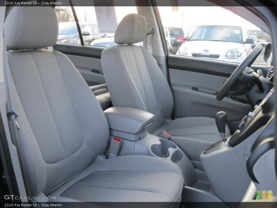 Gray Interior Photo for the 2010 Kia Rondo LX #40803431