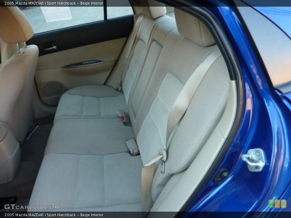 Beige Interior Photo for the 2005 Mazda MAZDA6 i Sport Hatchback #40804919