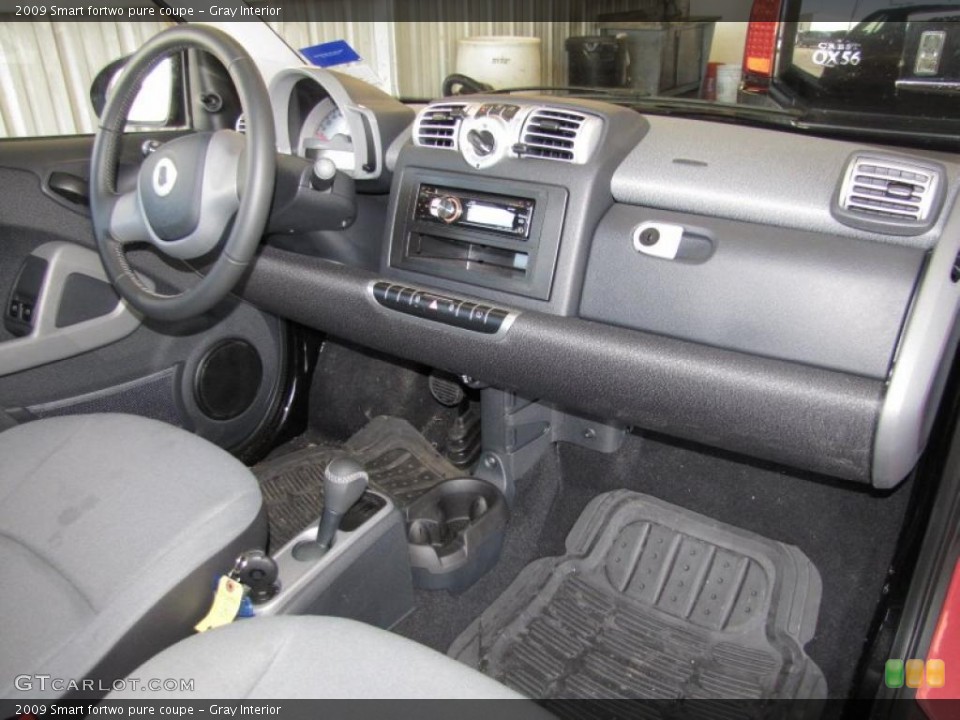 Gray Interior Dashboard for the 2009 Smart fortwo pure coupe #40808571