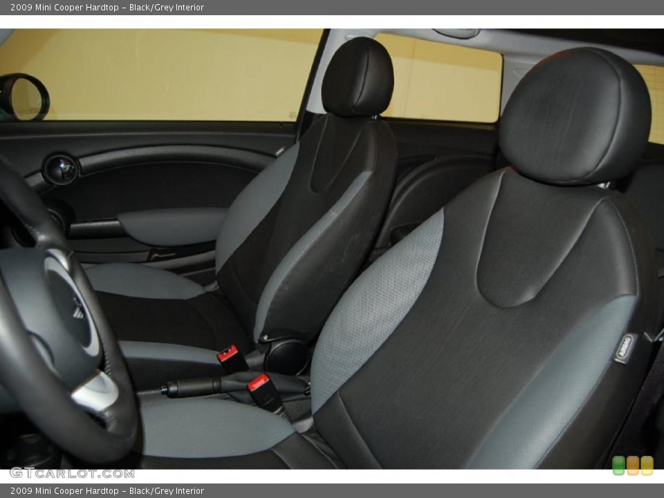 Black/Grey Interior Photo for the 2009 Mini Cooper Hardtop #40809699