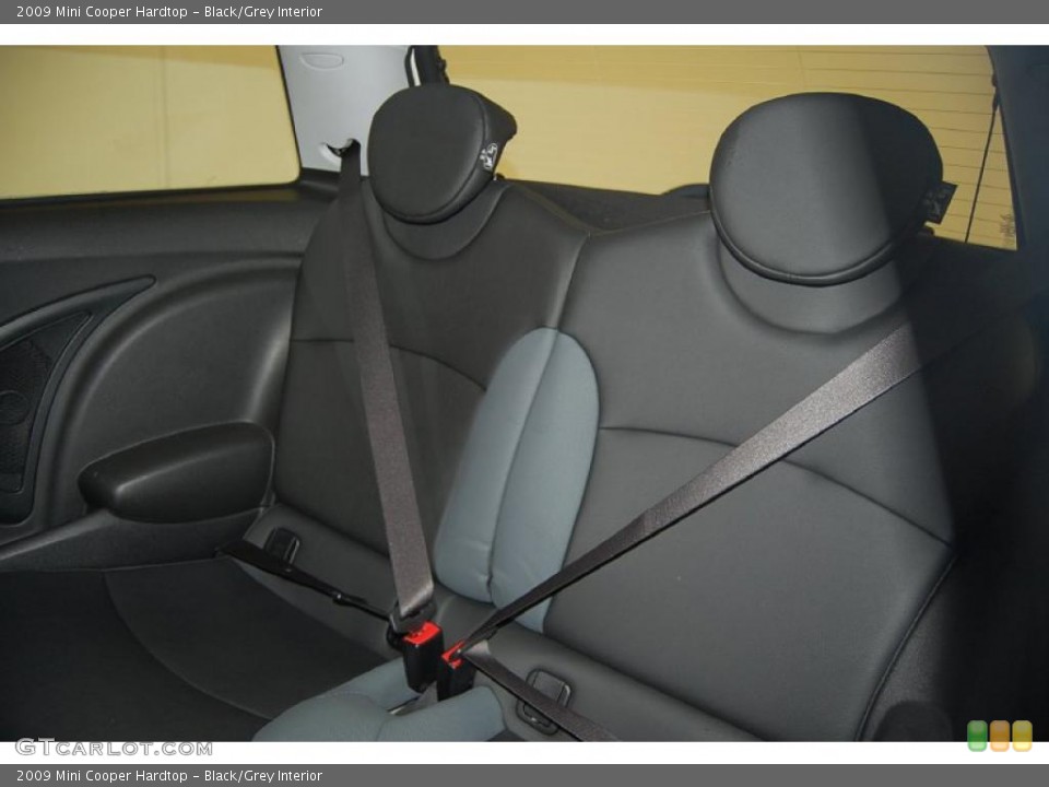 Black/Grey Interior Photo for the 2009 Mini Cooper Hardtop #40809727