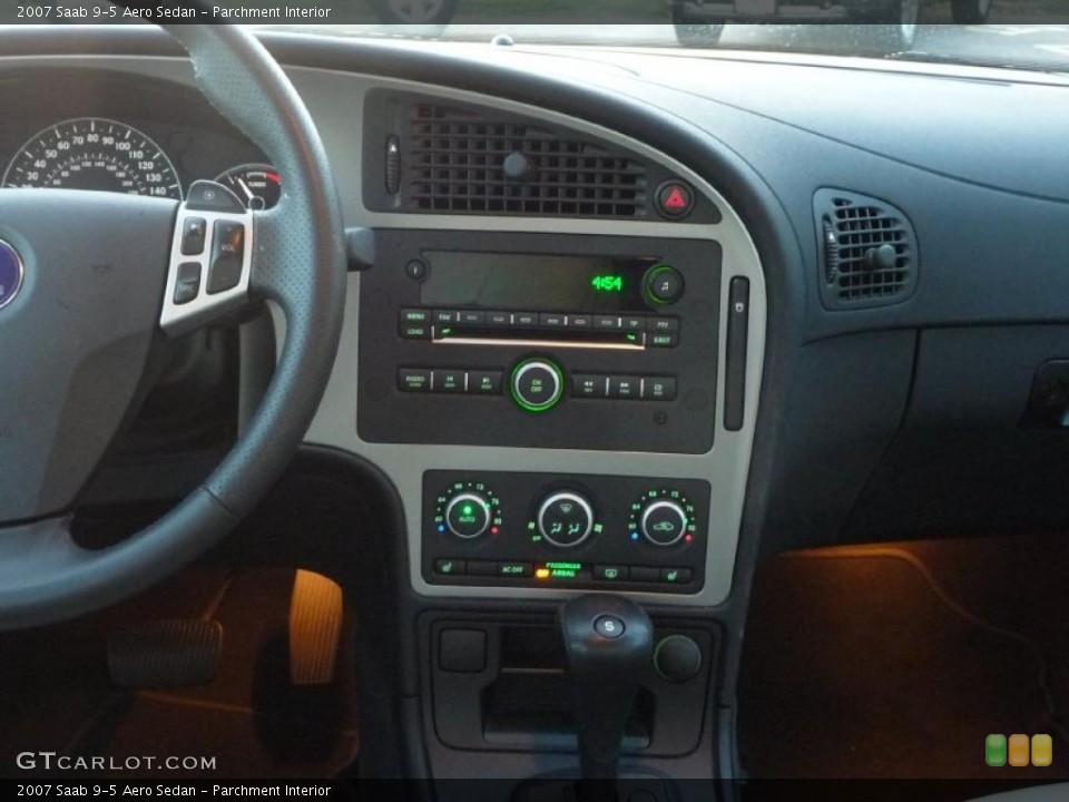 Parchment Interior Controls for the 2007 Saab 9-5 Aero Sedan #40815847