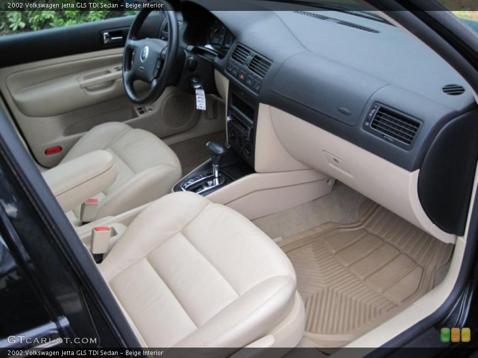 Beige Interior Photo for the 2002 Volkswagen Jetta GLS TDI Sedan #40816287