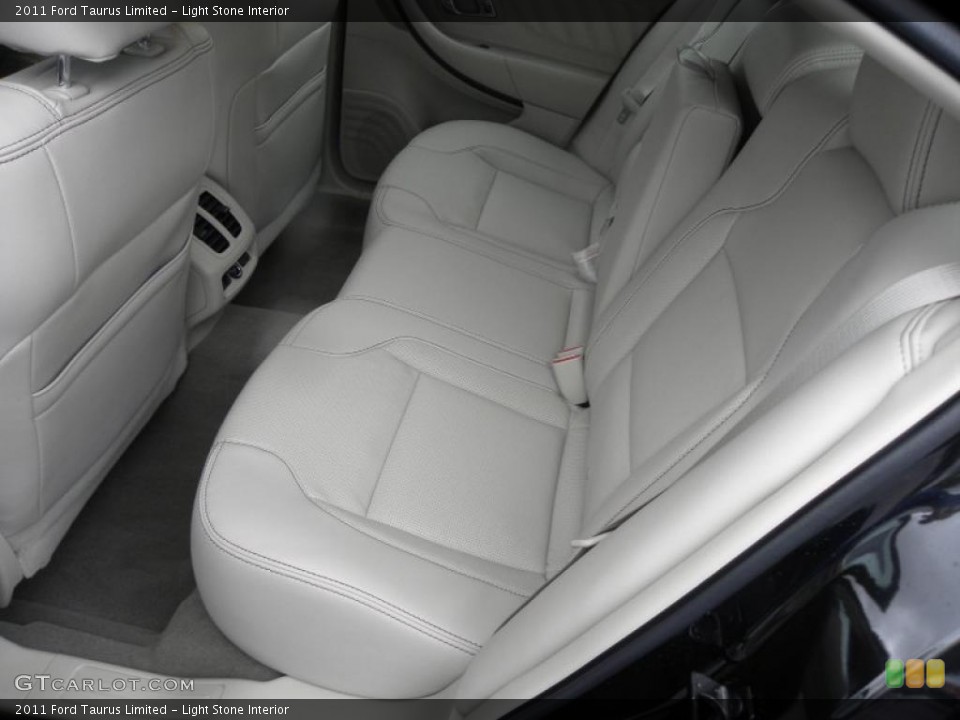 Light Stone Interior Photo for the 2011 Ford Taurus Limited #40818167