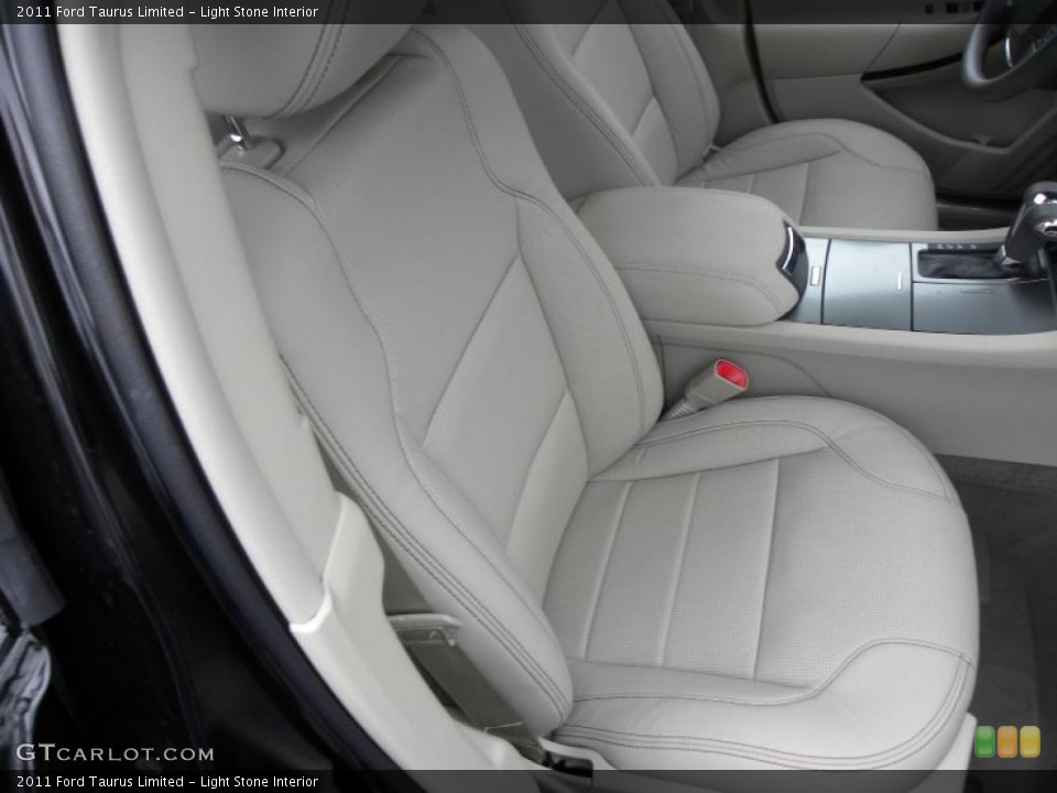 Light Stone Interior Photo for the 2011 Ford Taurus Limited #40818179