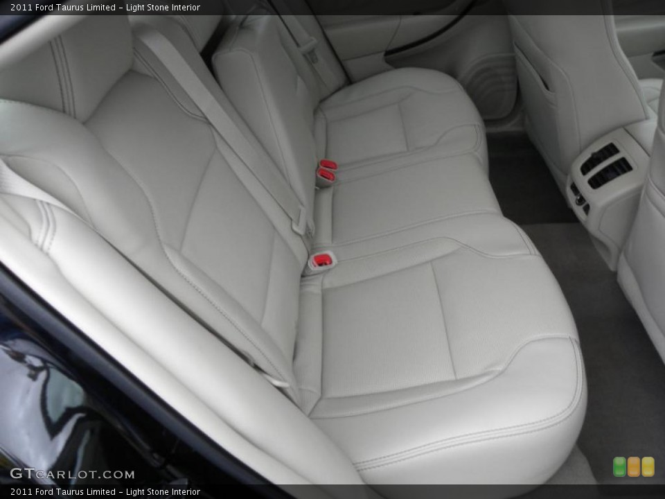 Light Stone Interior Photo for the 2011 Ford Taurus Limited #40818195
