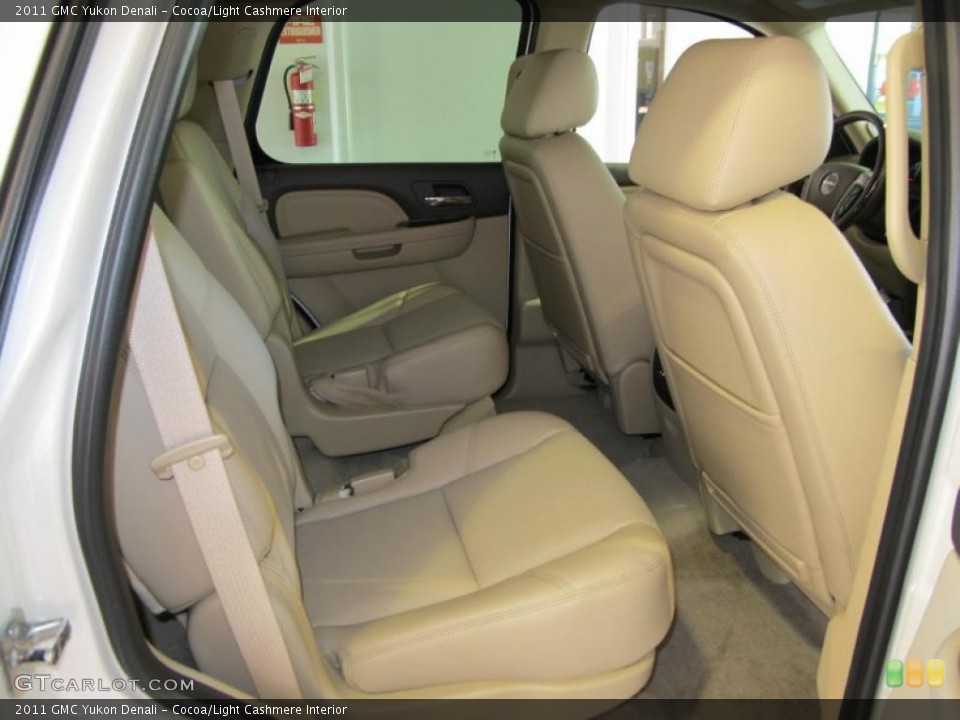 Cocoa/Light Cashmere Interior Photo for the 2011 GMC Yukon Denali #40828169
