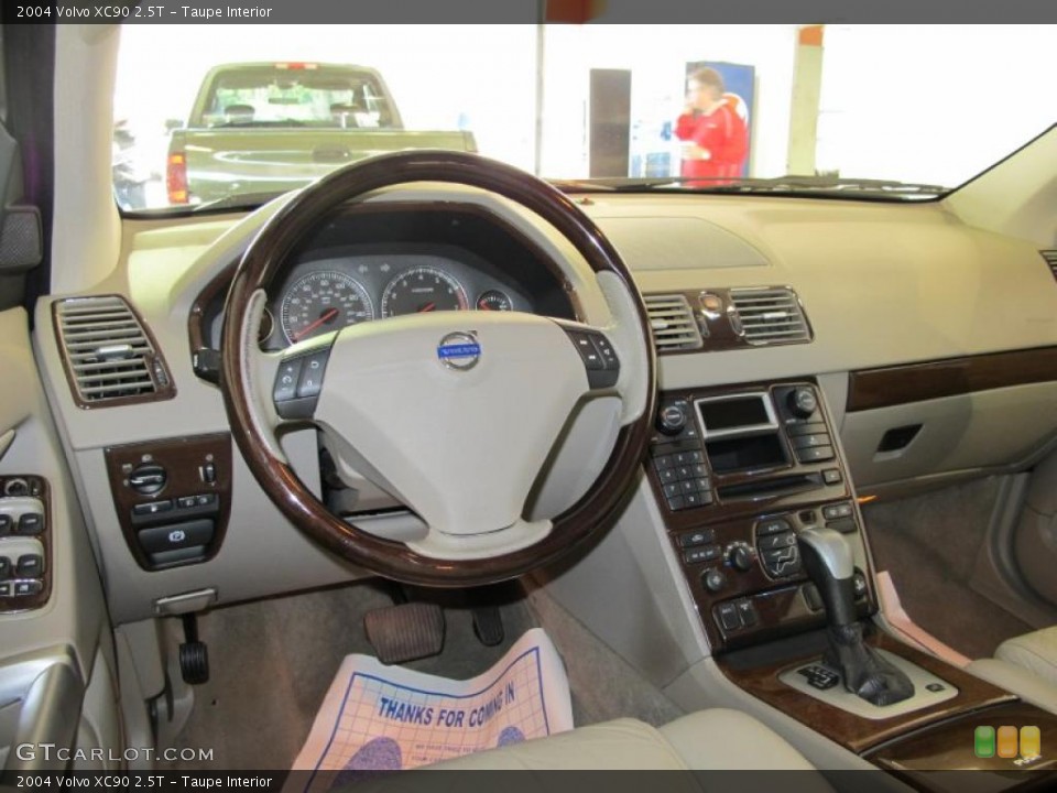 Taupe Interior Photo for the 2004 Volvo XC90 2.5T #40832269